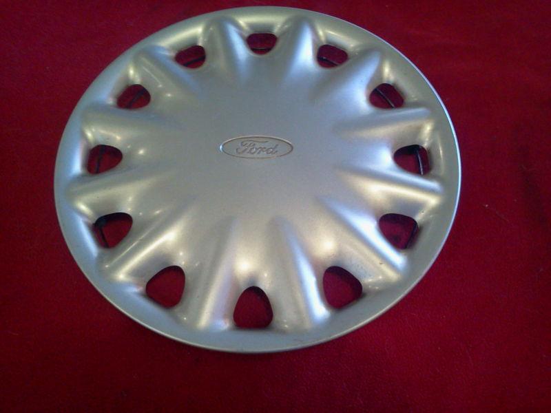 * 14 inch factory hubcap - ford contour / 1995-2002