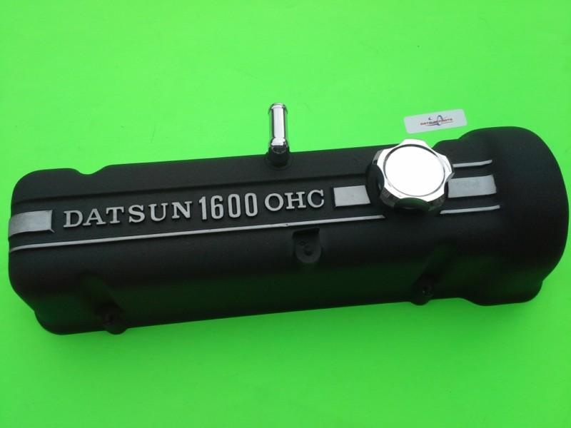 Datsun 510 610 620 show quality black wrinkle coated valve cover free billet cap