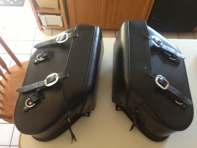 Harley davidson detachable saddlebags