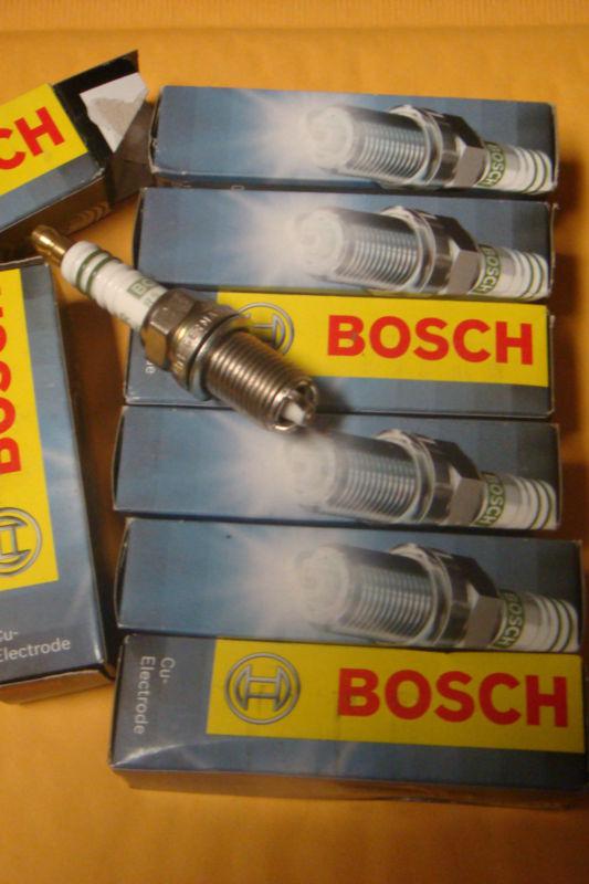 8-pieces bosch fgr6kqe 4-prong spark plug porsche 911 boxster cayenne-8cyl