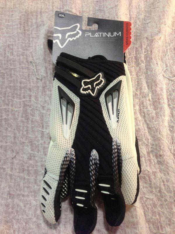 Fox racing platinum glove xxl black/white brand new w/tags no reserve never worn
