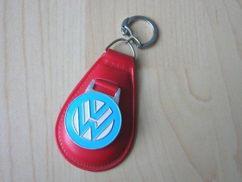 Vw logo red key ring emblem badge fob split oval kÄfer cox kdf beetle - nos