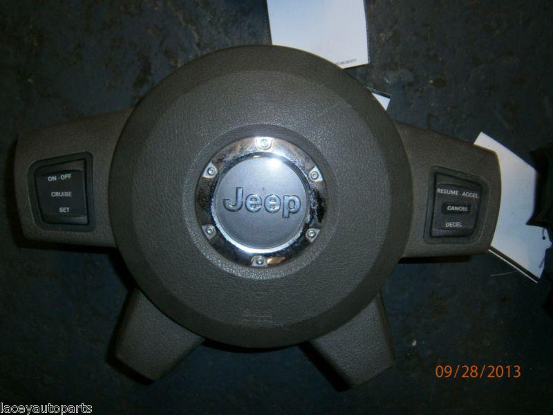 06 jeep commander driver wheel air bag