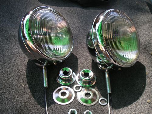 New complete pair of 12 volt 6 inch round clear vintage style fog lights !