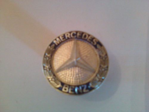 Mercedes-benz w201 front grille badge emblem great condition!!