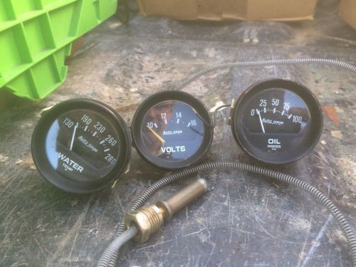 Auto gauge instruments water, bolts and oil. not tested. estate find.