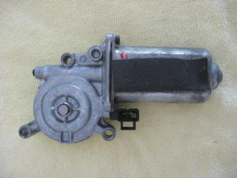 Power window motor 1991-1996 gm b & d body sedan wagon front left driver's side