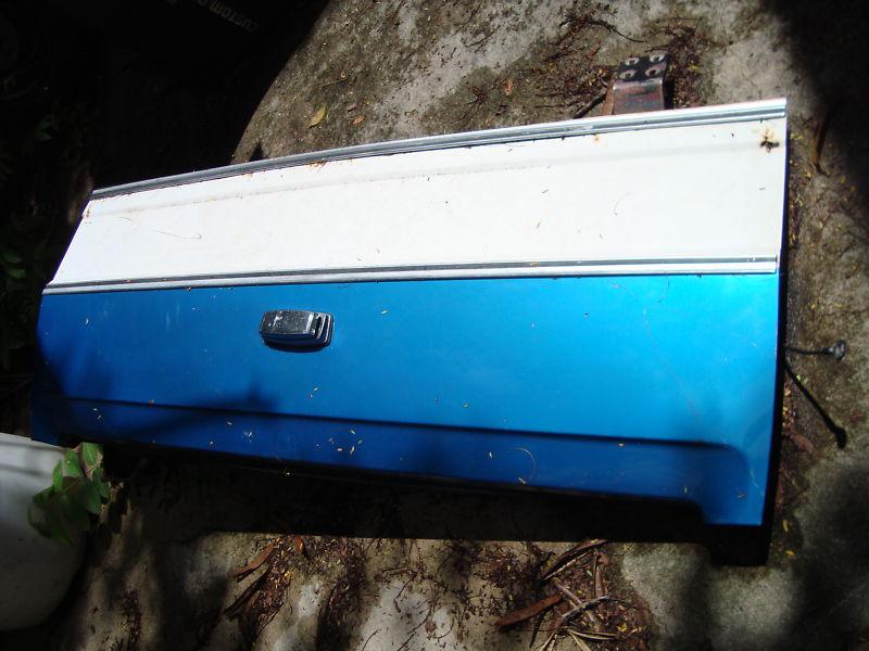 1978-87 chevy suburban tailgate used