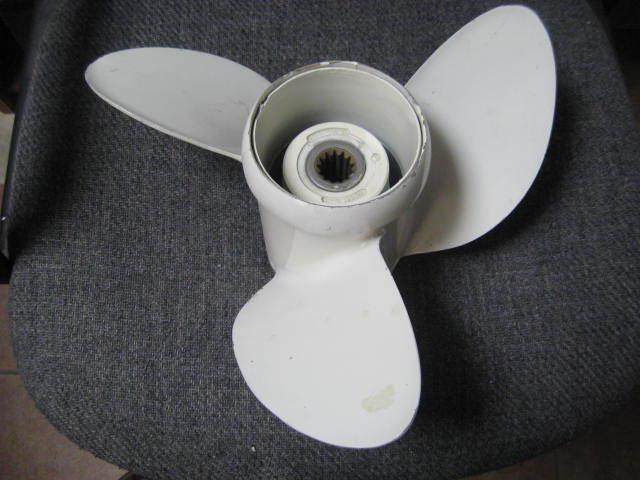 Omc johnson evinrude 13.25x17p 13 1/4" x 17 pitch prop propeller  uncupped
