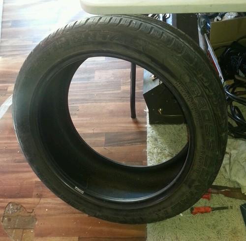 305/40zr22 continental cross contact  tire (1) nice shape 