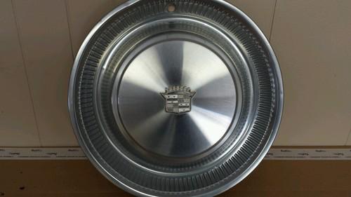 74-6 cadillac deville wheel cover