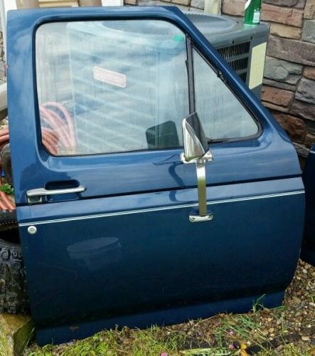 Passenger side door off of 1986 ford f250