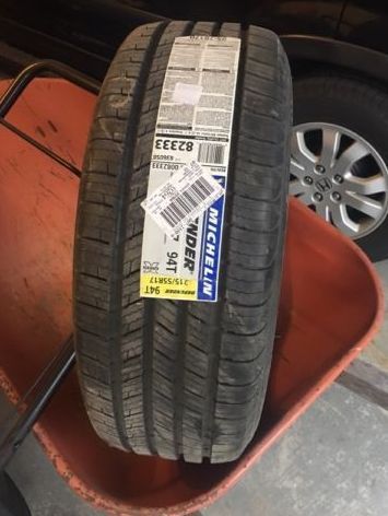 4 new 215/55-r17 michelin defender tires