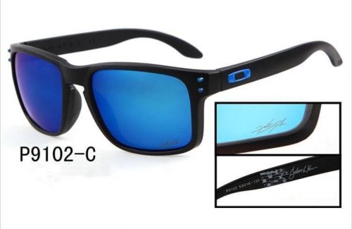 Oakley holbrook sunglasses oo9102-c matte black / blue polarized lens