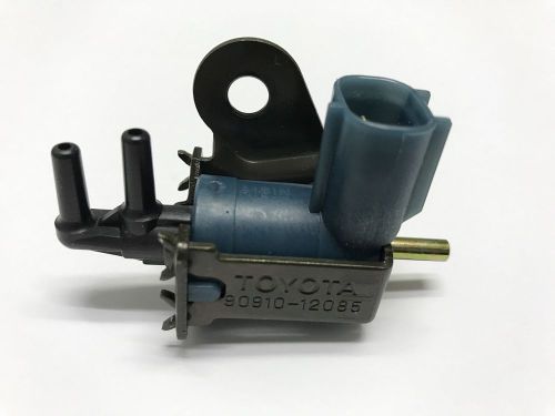 New 88-95 toyota pick up 22r 4runner  vacuum switch valve 90910-12085
