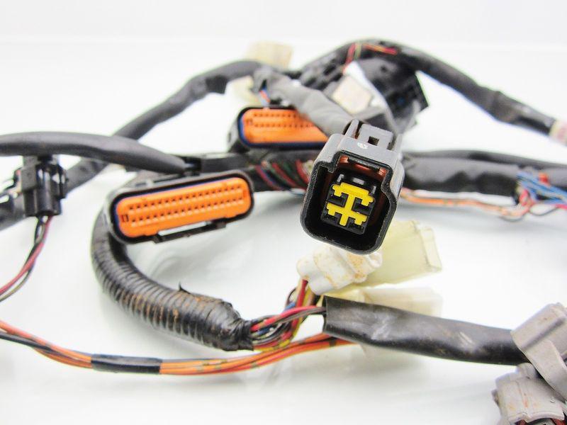 Sell 06 07 GSXR GSX-R 600 750 Main Engine Wiring Wire Harness Loom in