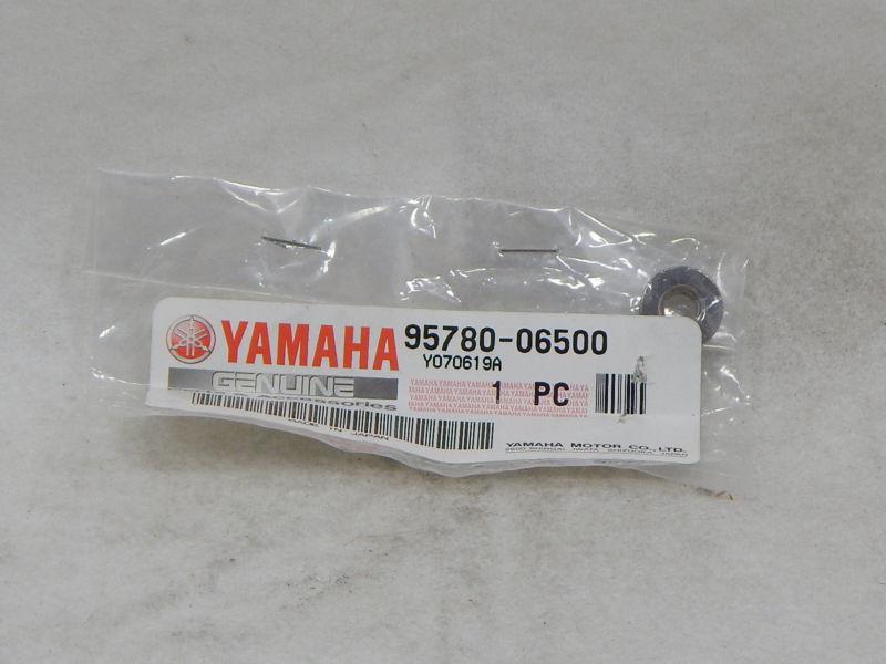 Yamaha 95780-06500 nut *new