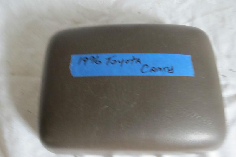 92-96 toyota camry center console cover lid center arm rest  oem ~f13/96r_2 pt c