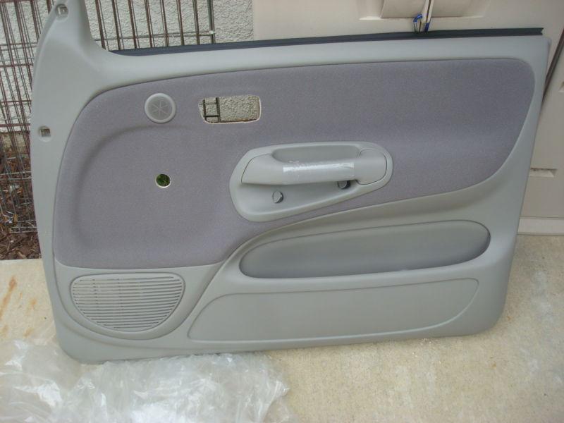 99-03 toyota tundra grey passenger front door panel trim 67610-0c021-b2