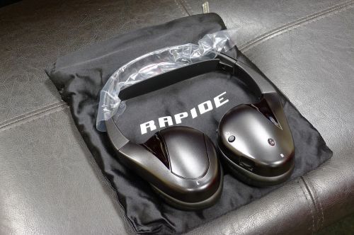 Aston martin rapide infrared headphones and bag 2010-13