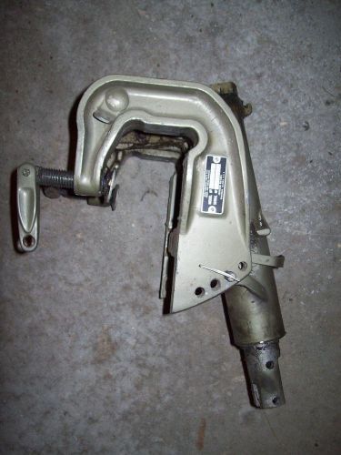 1972 20 hp johnson evinrude outboard mid swivel section transom clamp brackets