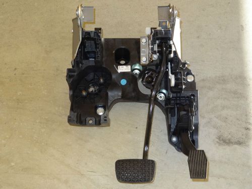 2011 2012 2013 buick regal factory brake &amp; accelerator pedal assembly w/sensor