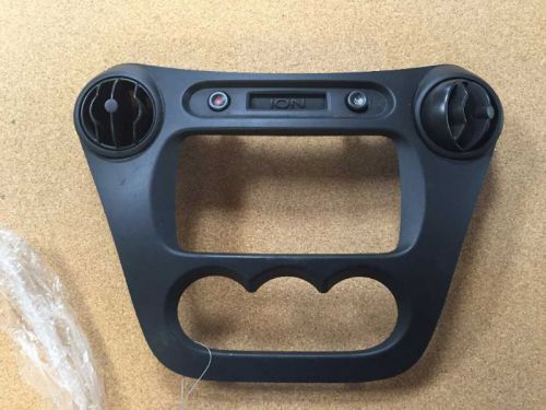 Ion       2004 dash bezel 1104733