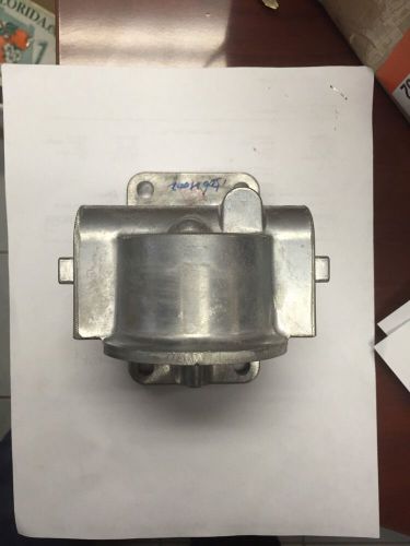 Cummins water filter head