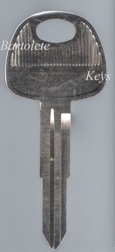 Key blank fits kia spectra and many other models
