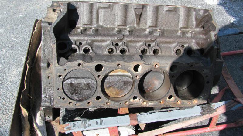 1985 chevy engine out of corvette needs rebuild 