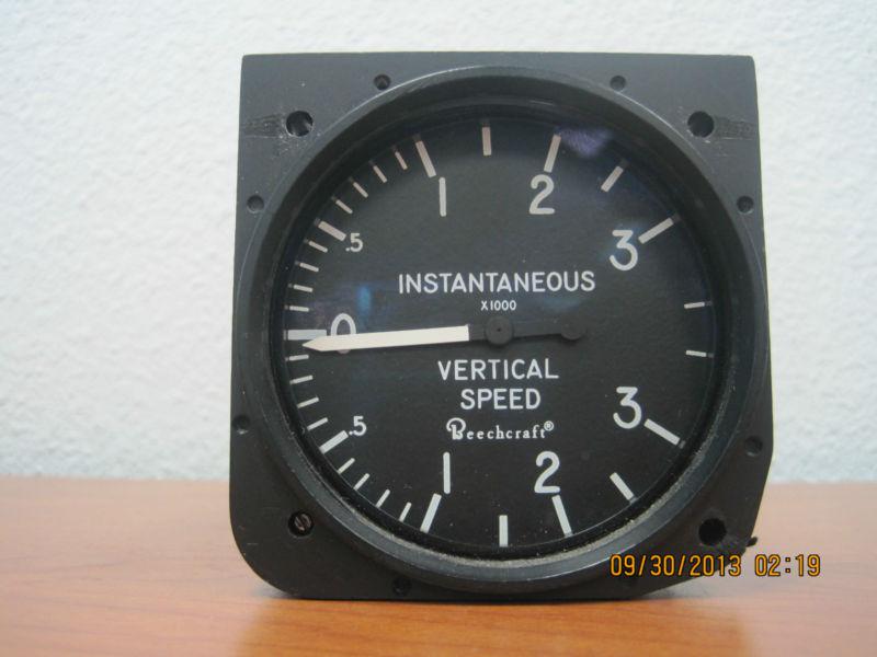 Beechcraft 3000ft vertical speed indicator