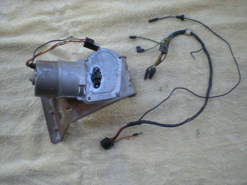 1965 66 mustang 2 speed wiper motor, bracket and wiring