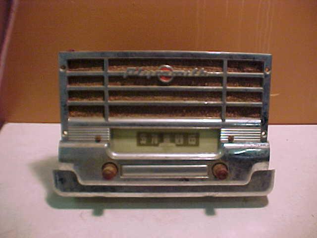 Vintage 40's era plymouth car radio model d200