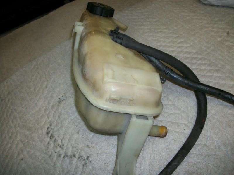 Oldsmobile alero radiator overflow jug, good condition
