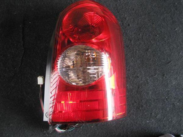 Mazda mpv 2002 rear right combination lamp [0215500]