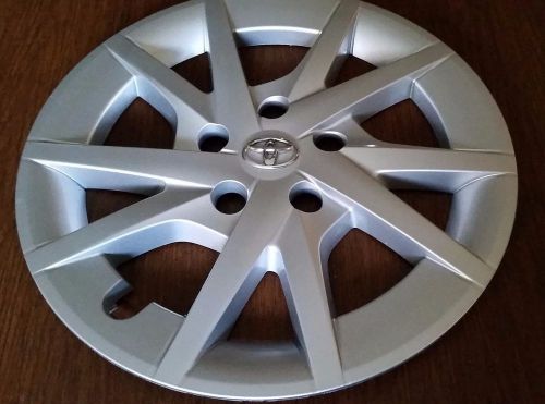 Prius  v 2012 - 2014 hubcap rim wheel cover 16&#034; prius oem toyota 42602-47090