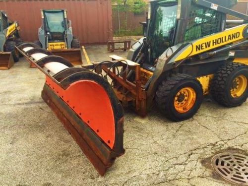 Going cheap! skidsteer plow complete with coupler plate and hydraulic lines l@@k