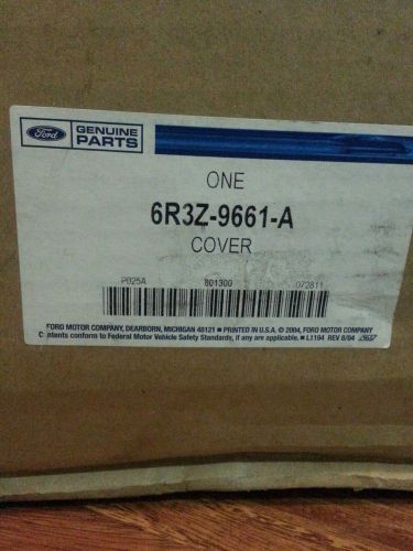 2005 - 2010 brand new genuine oem ford mustang air intake top cover.
