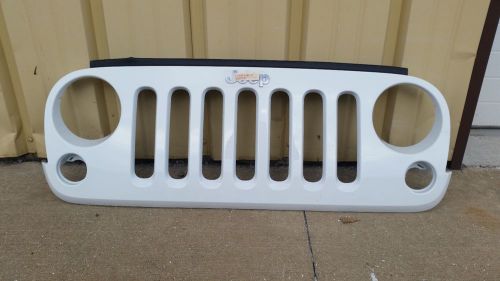 Jeep wrangler oem grille (bright white)