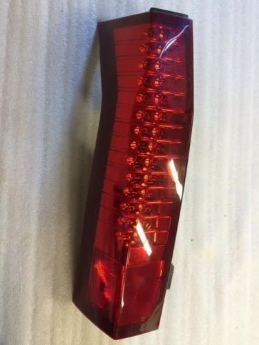 04-09 cadillac srx left driver taillight assembly led  6 month guarantee!!!!