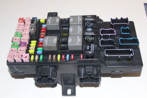 2005 ford expedition navigator interior cabin junction fuse box 5l1t-14a067-bc