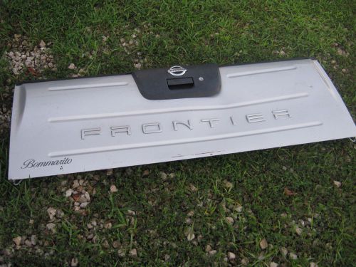 Used nissan frontier tailgate