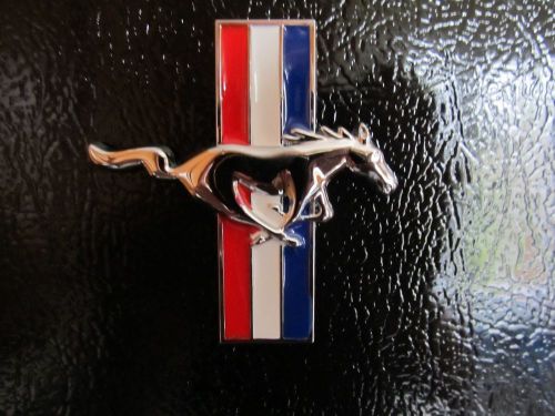 Mustang horse fridge magnet - chrome metal 3d fender emblem man cave toolbox
