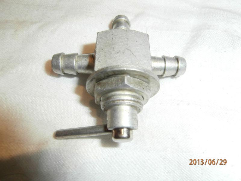 3 way fuel valve