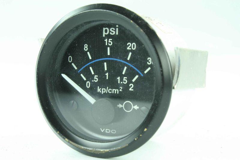 (ryw) vdo marine 12 volt electric pressure indicator 350 502b , 30 psi,  2-1/16"