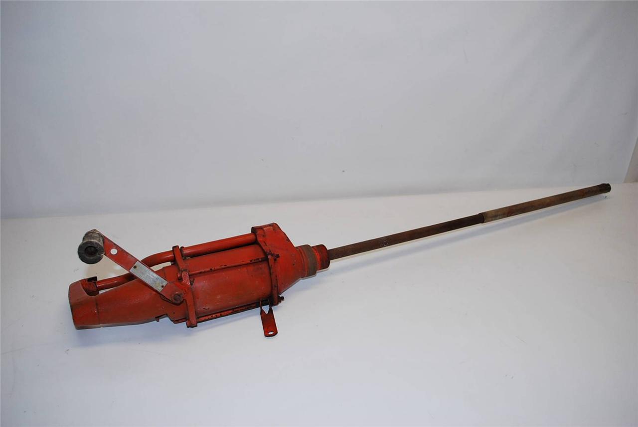 Vintage wayne hand 55 gallon hand pump as pictured
