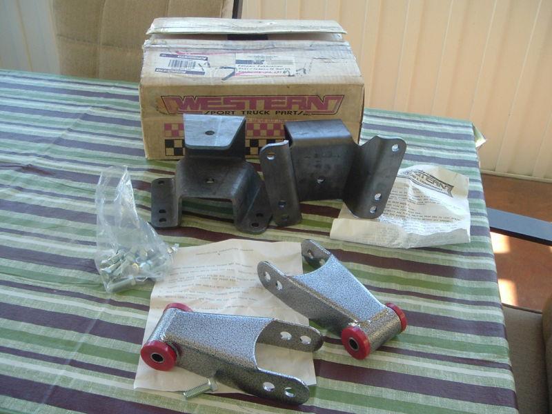1968 to 1988 chevy pickup4''drop shackel lowering kit rear, leaf spring rat rod 
