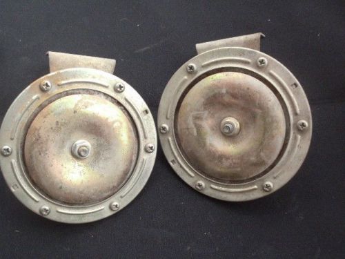 Datsun pickup 620 high and low oem horns