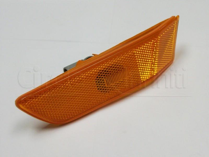 New oem infiniti g35 coupe amber left side corner bumper light lense