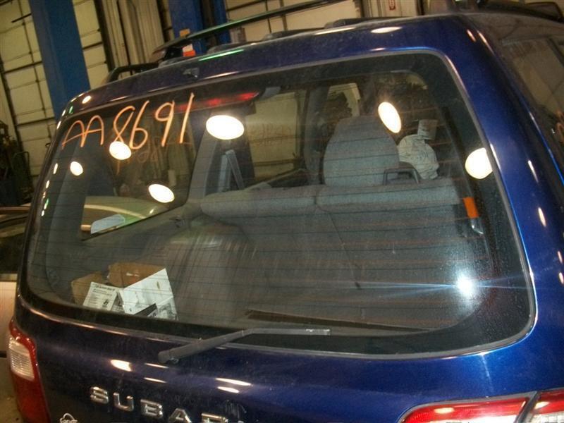 01 02 forester back glass